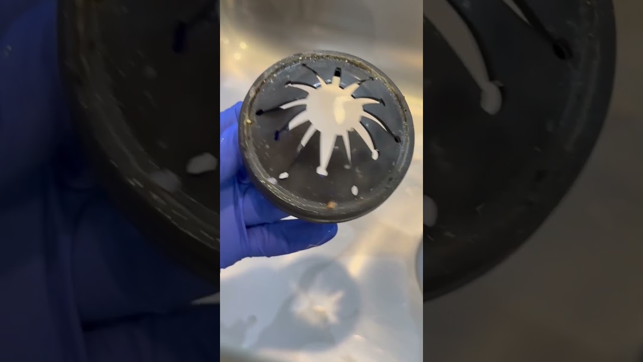 Satisfying Sink Scrub After Cleaning Out Old Leftovers 🧼 #asmrcleaning