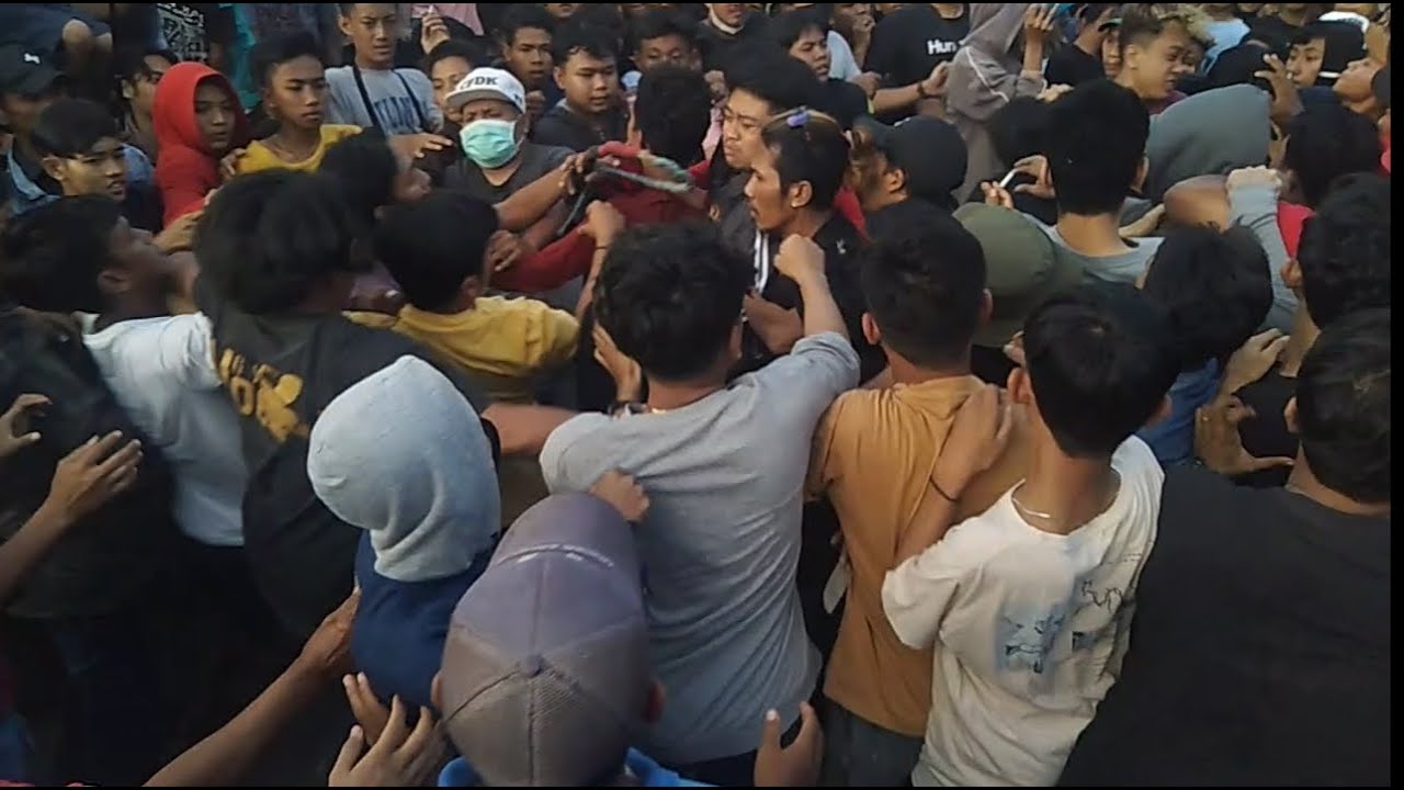 MACANAN MUNCUL BUDOYO LIVE KARANGASEM
