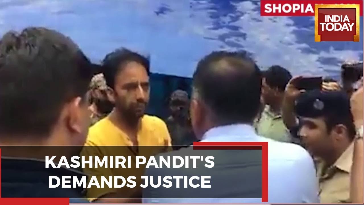 Kashmiri Pandit's Killing Fuels Anger, Fear & Unease; Victim's Kin Confronts J&K Officials