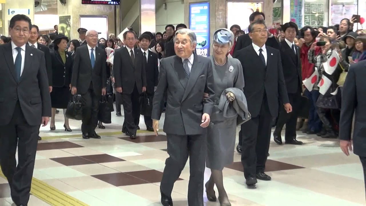 【平成26年11月15日】 天皇皇后両陛下、京都駅から特急しまかぜで奈良へ /Their Majesties the Emperor and Empress of Japan