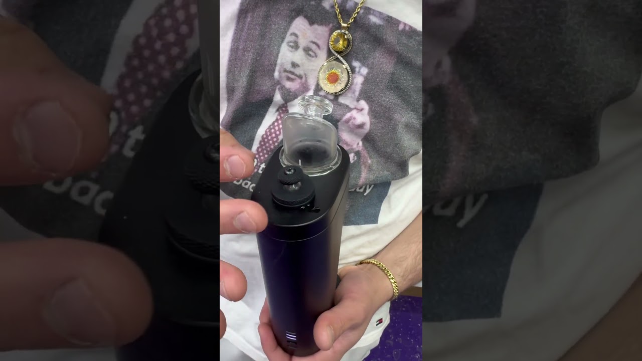 #wolfofwallstreet  #chasingclouds  testing out the Dr.Dabber switch 2 over the Puffco peak pro  3DXL