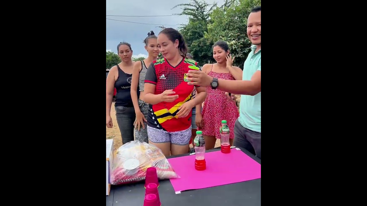 ❤️Incre&iacute;ble Desaf&iacute;o en Parar La Botella Con Licuadora y Mercado ✅  #viralreels #family #reelsvideoシ