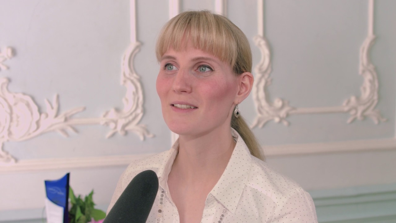 Nadine Brandt: Karriere-Neustart nach Abschluss des Fernlehrgangs „Praxismanagement“