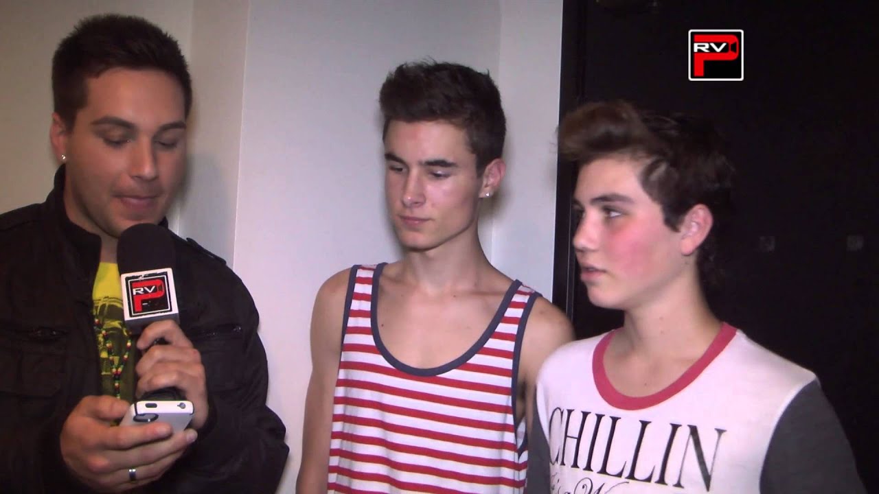 Fan Questions with Kian Lawley at Sam Pottorff at The Cinco Event
