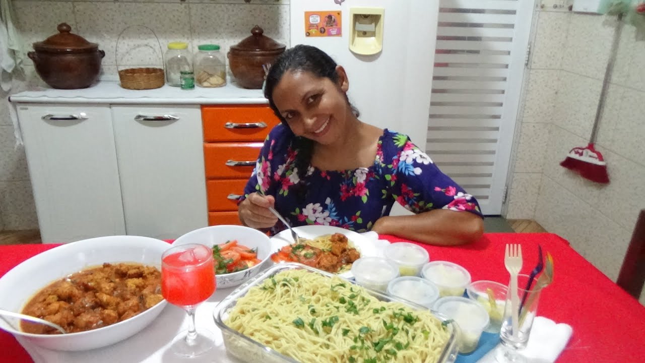 + UM BANQUETE GASTANDO 20 REAIS PRA QUATRO PESSOAS COMER BEM!