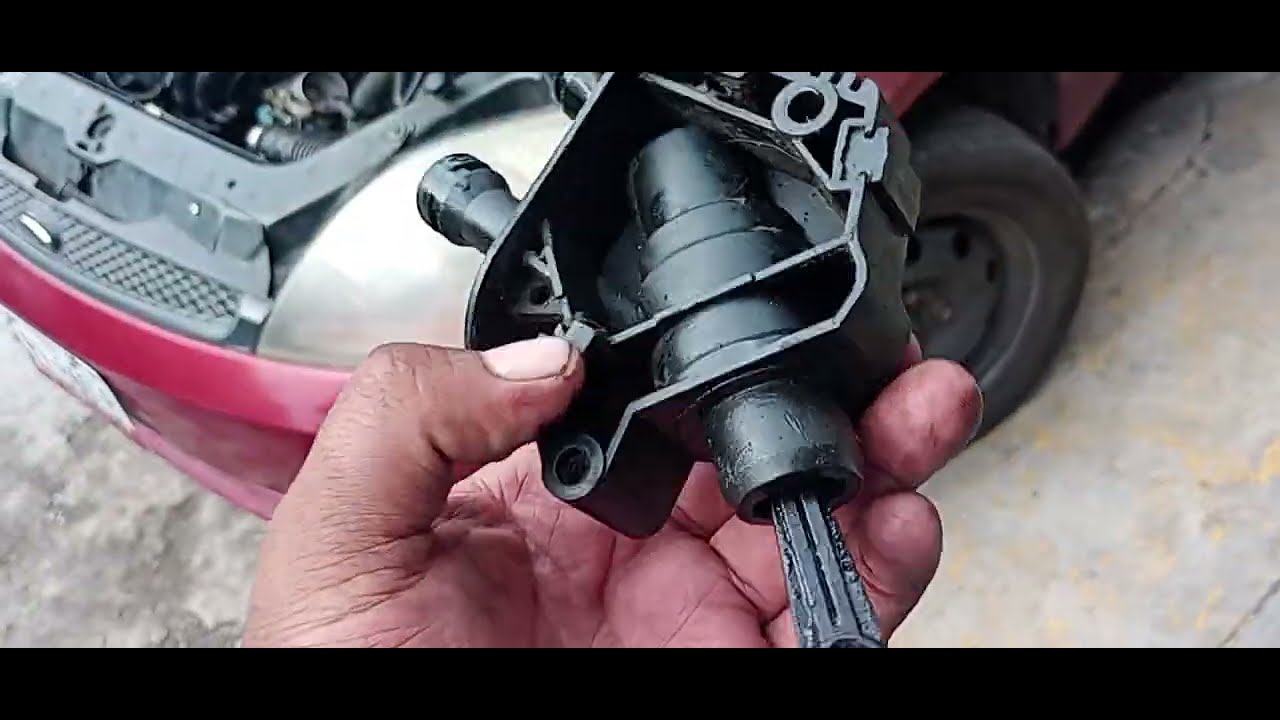 Cómo purgar la linea del clutch o embrague del Ford Fiesta First 2003 de manera sencilla Peluso Tv 