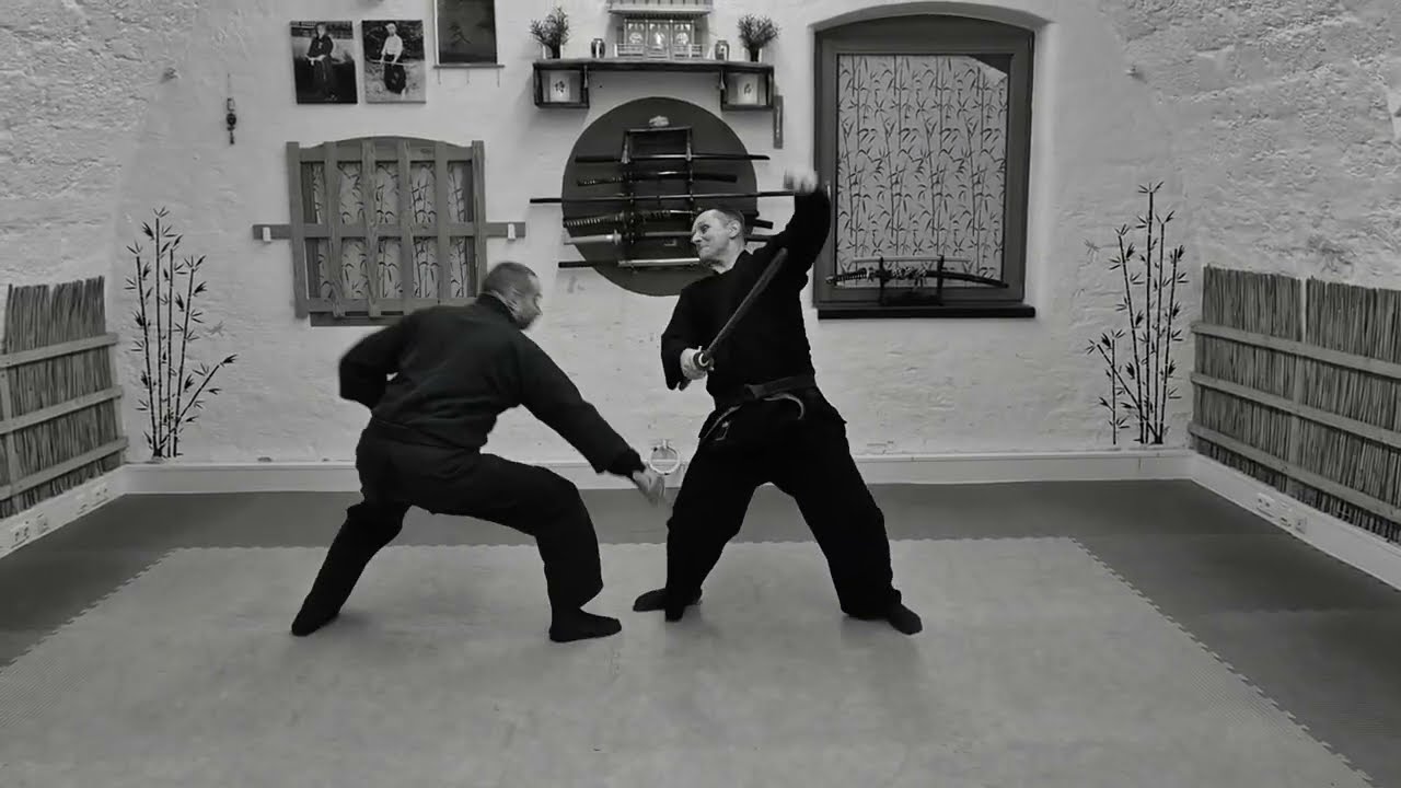 Tobiguchi   鳶口  -  Techniken mit dem Tobiguchi Feuerhaken