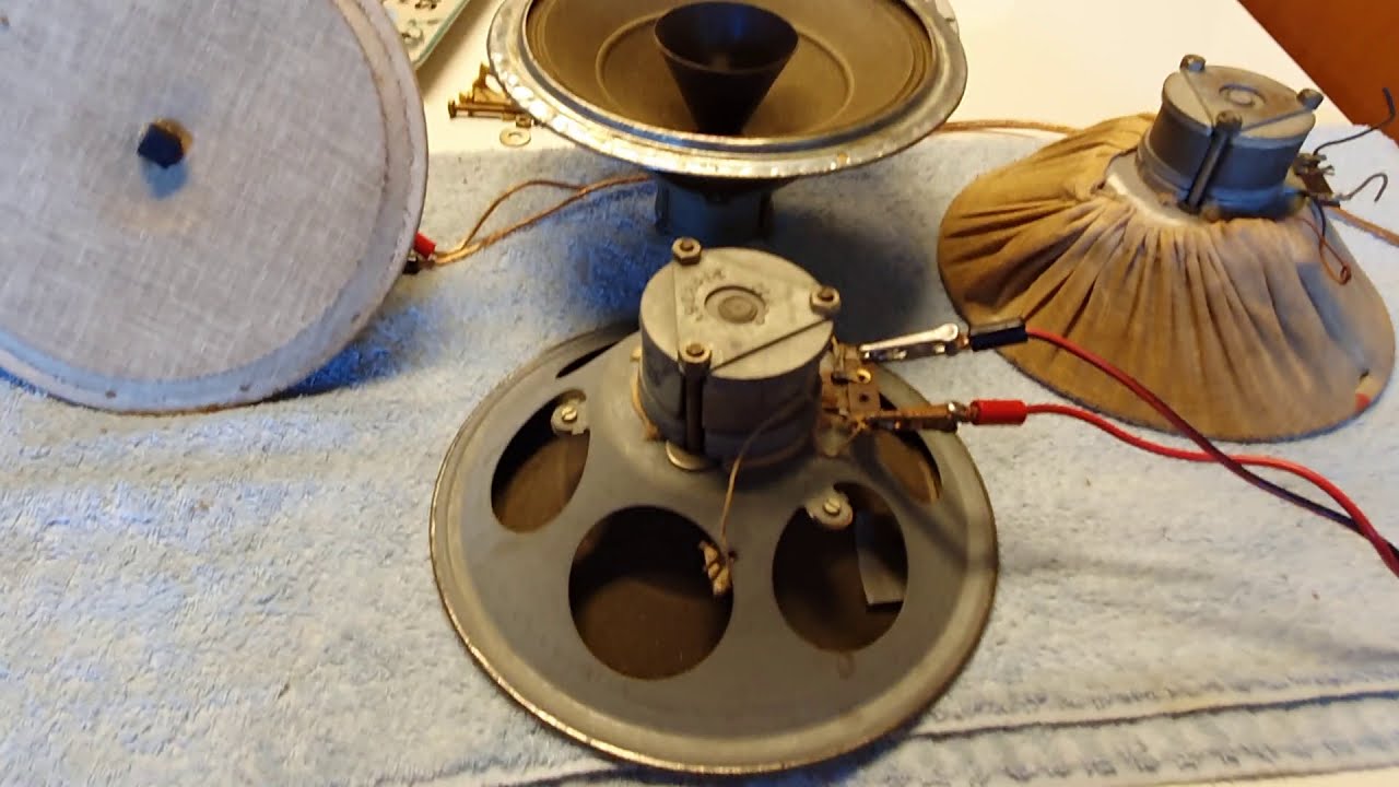 Testing Philips 9702 speakers and demo