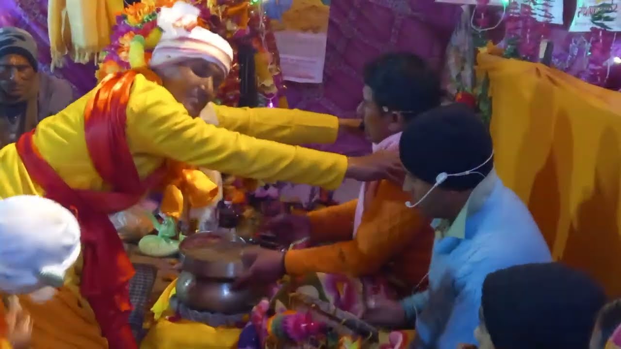 पहली बार देखा गुर उमेद पटवाल जी को नाग देवताओ की उत्पति करते हुए चोण्डा गाँव मे।#dilbarpahadijagar