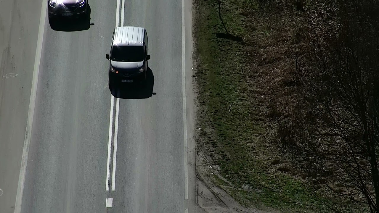Z kroniki drog&oacute;wki: policyjny dron pomaga wykrywać wykroczenia