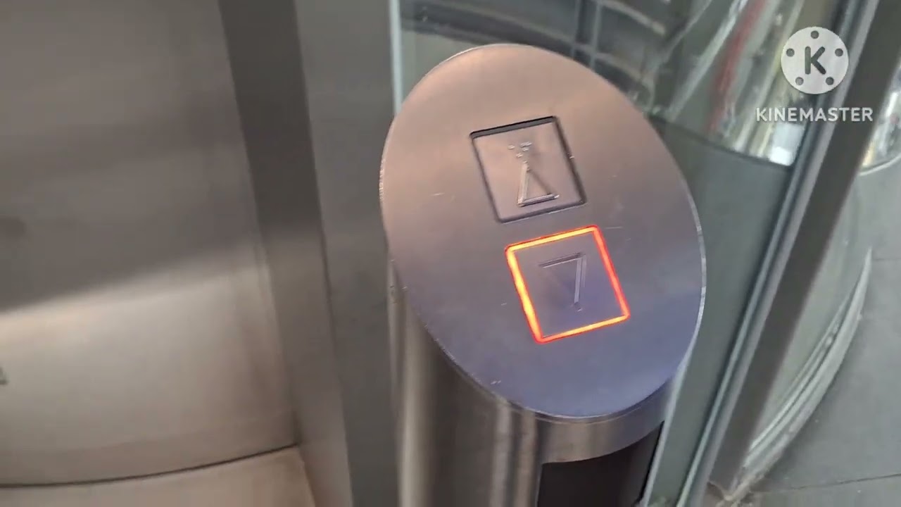 (Juli 2024) Kleine Aufzugstour im Berliner Hauptbahnhof