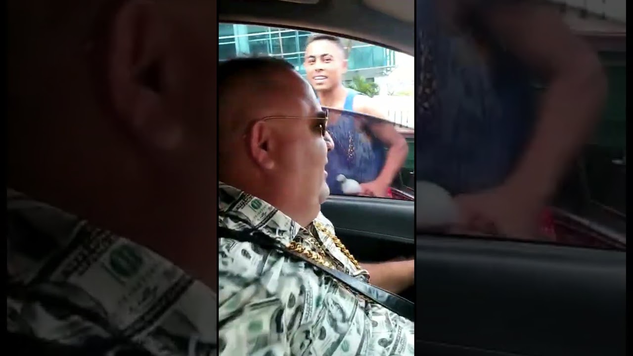 REPARTIENDO ALMUERCITOS ...