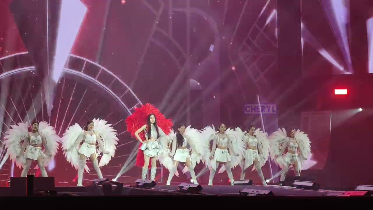 สาวอีสานรอรัก (หลิงหลิง) LINGORM HER AND HERS FANCON  