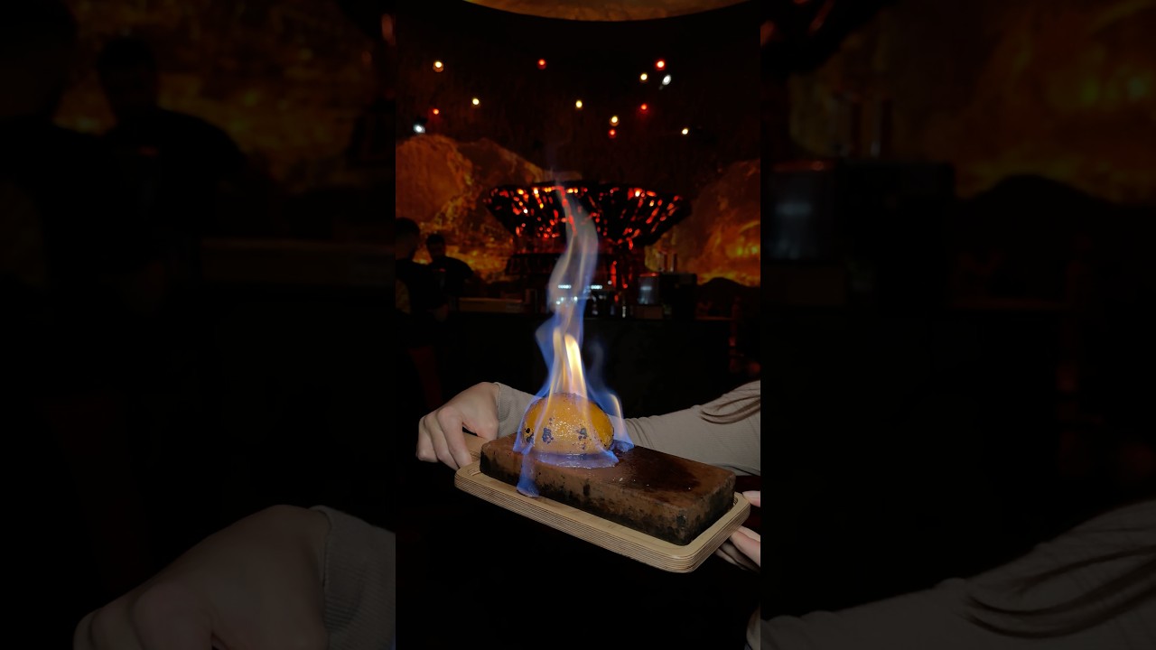 Je parie que tu savais pas qu&rsquo;il y avait un volcan en France 🌋 #lille #lillemaville #restaurant