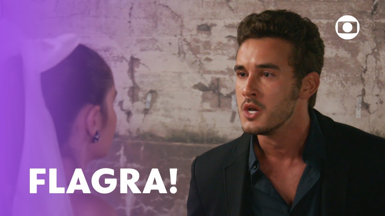 Giovanni v&ecirc; Cris aos beijos com Marcos! | Elas Por Elas | | TV Globo