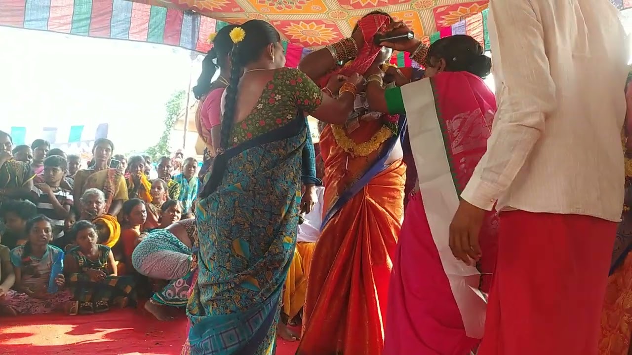 నోముల ఒగ్గు కళాబృందం( నల్లచెరువు బీరప్ప పండుగలు ఎల్లమ్మ వేషాలు)