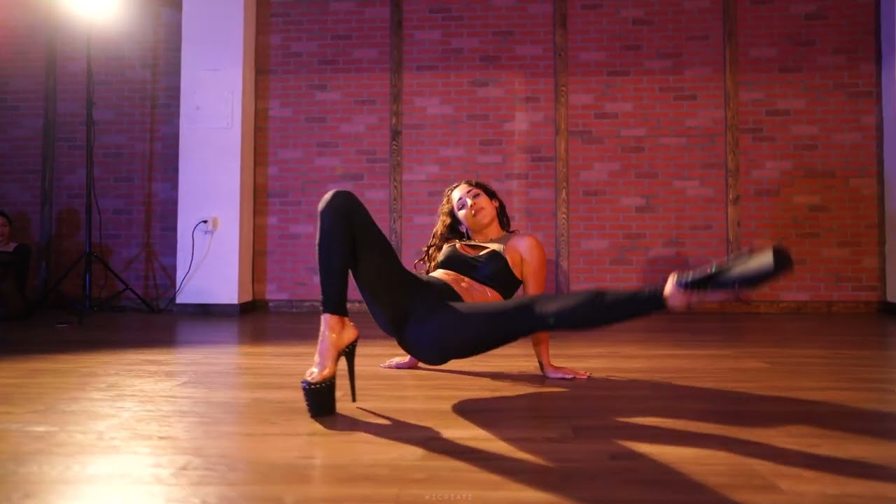Claudia Renee-Flooreo 