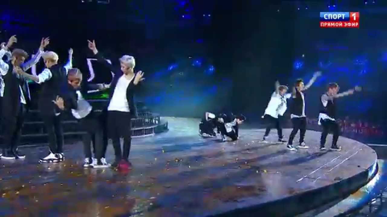130717 EXO - Intro + Wolf & National @ 2013 KAZAN Summer Universiade