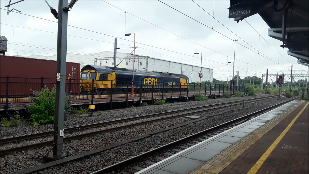 Rush Hour Trains at: Rugby, WCML, 30/07/21