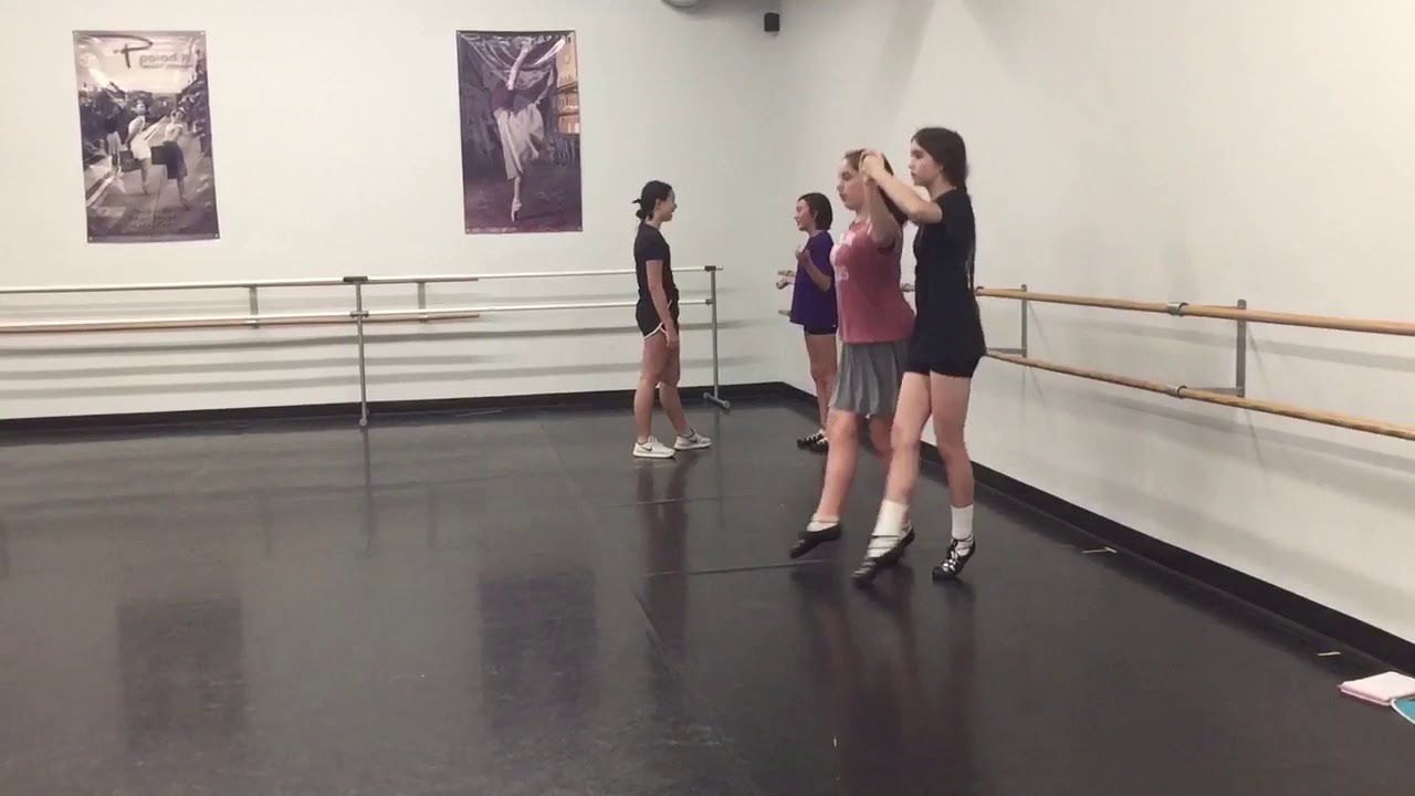 2 hand Irish dance