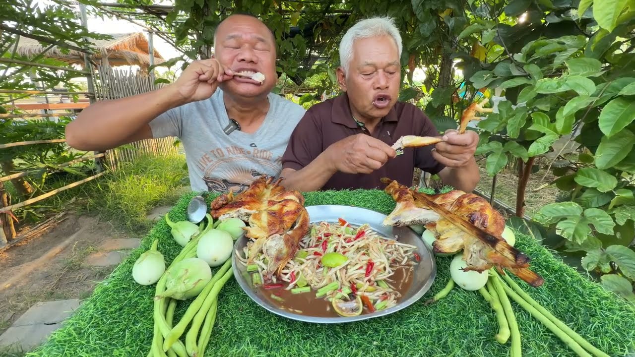 ไก่ย่างเขาสวนกวางส้มตำ ไก่คนละตัวกับพี่อ้ายห้ามแย่งกัน | อิแอบแซบ