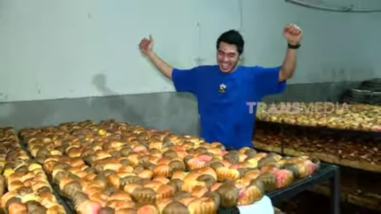 Yogi Tama Kepoin Pembuatan Roti di Pabrik Roti Marmora | MAKAN RECEH (09/04/23)