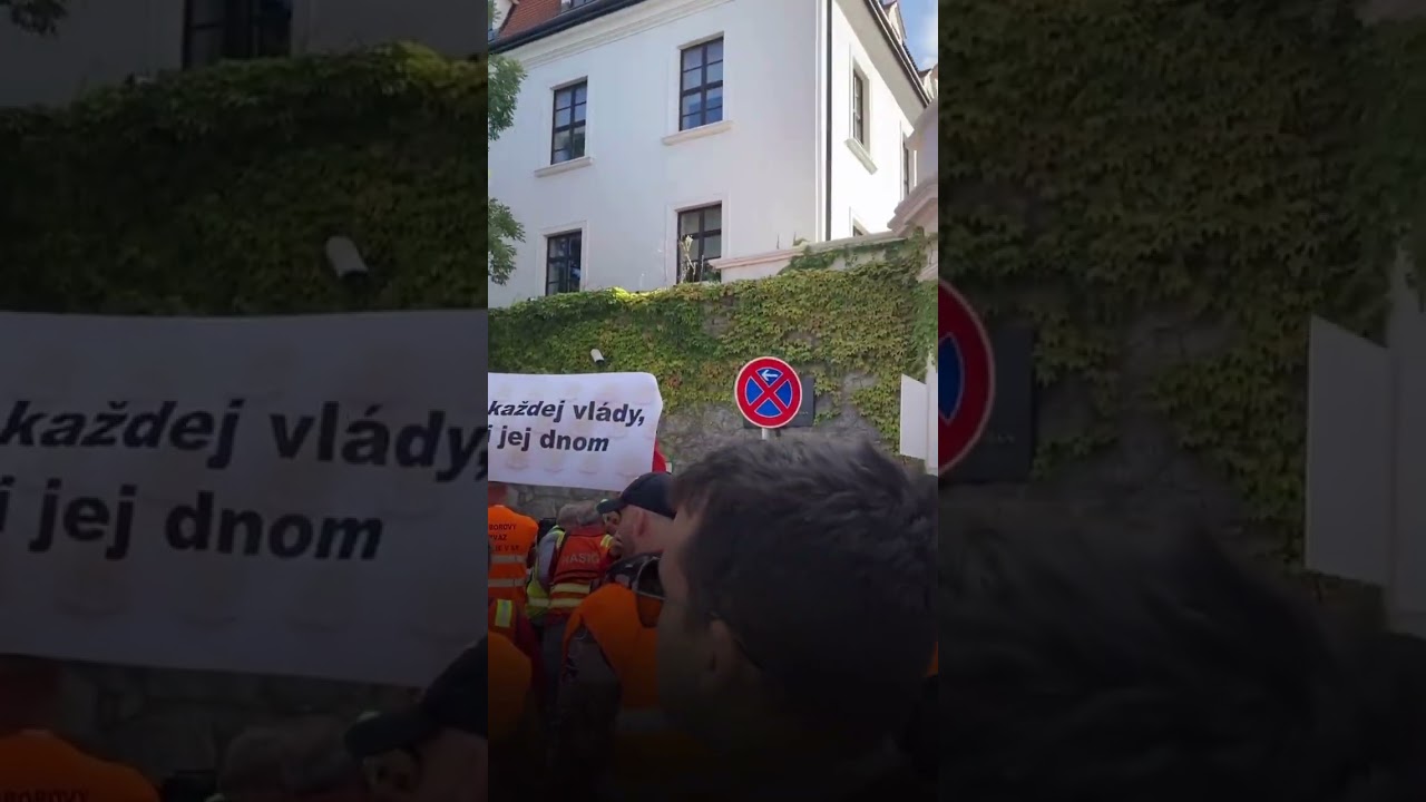 Policajti dnes vy&scaron;li do ul&iacute;c, žiadaj&uacute; spravodliv&eacute; platy a apeluj&uacute; na vl&aacute;du, aby dodržala dohody