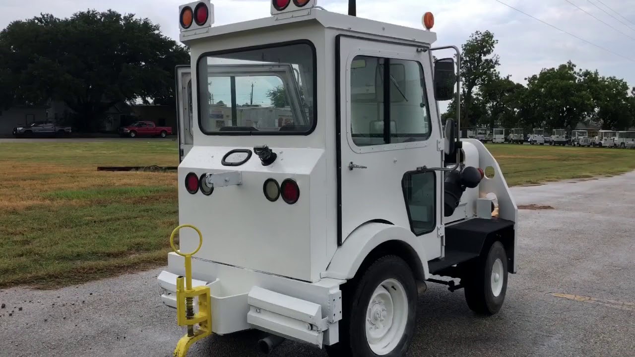 2007 TUG MA50 Baggage Tow Tractor