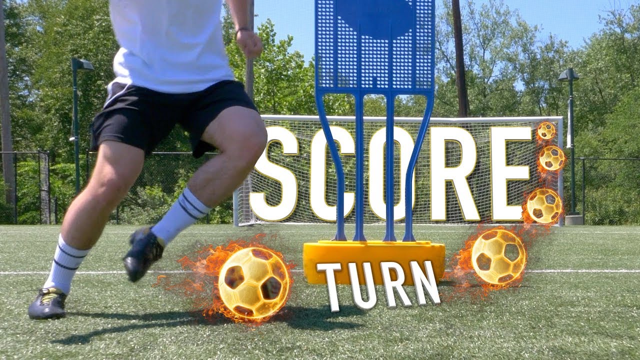 10 essential turns to beat a defender and score more goals!