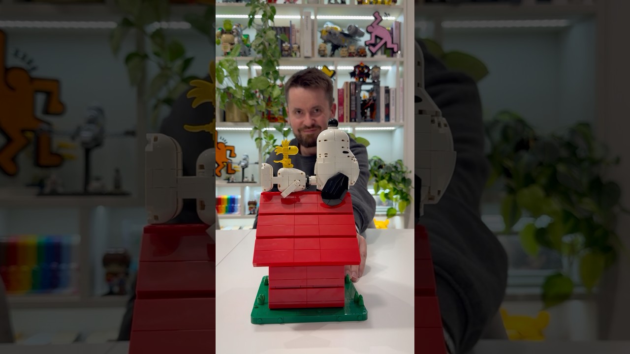 Snoopy&rsquo;s doghouse, but it&rsquo;s new LEGO set 😀 #lego #21368 #rlfm #snoopy #peanuts #legosnoopy