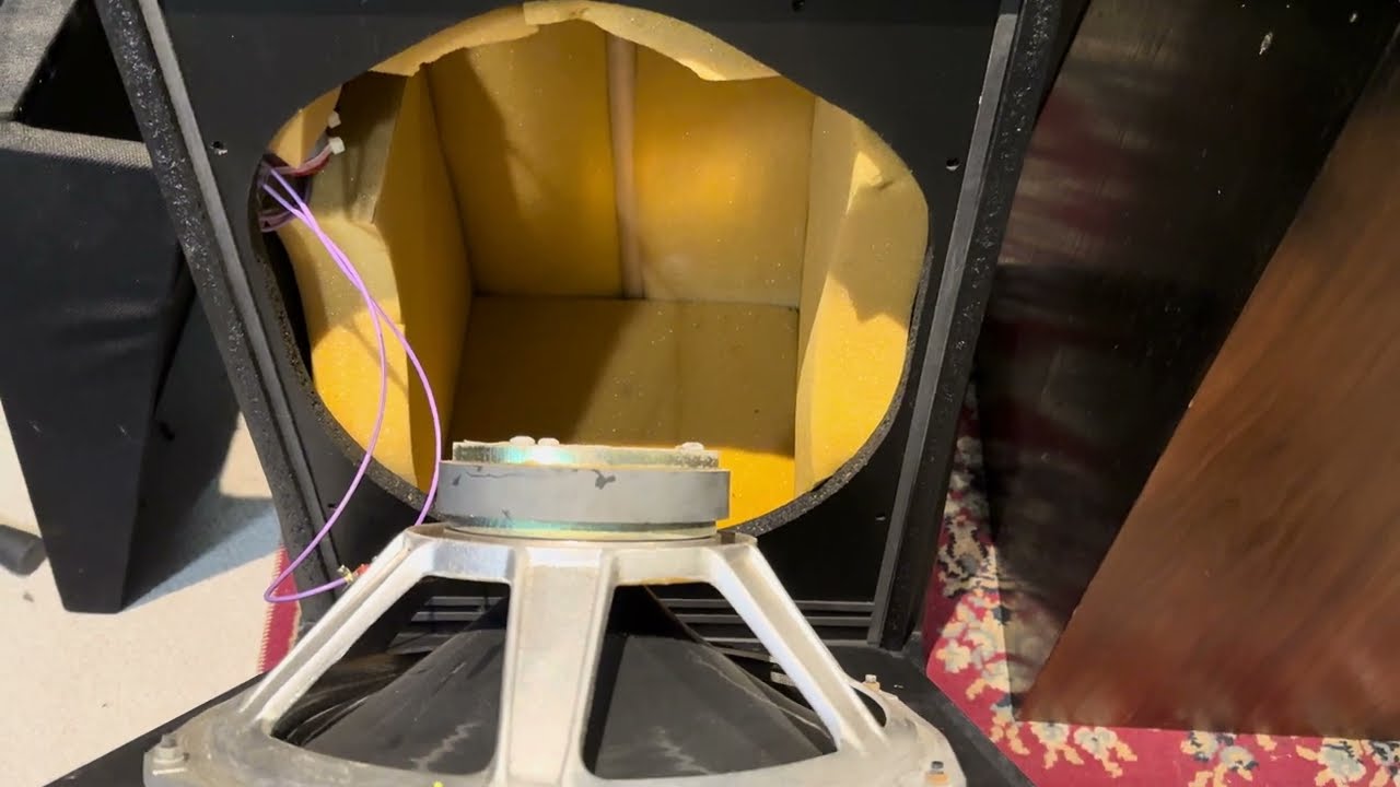 KEF 105 serie 1 - a look inside