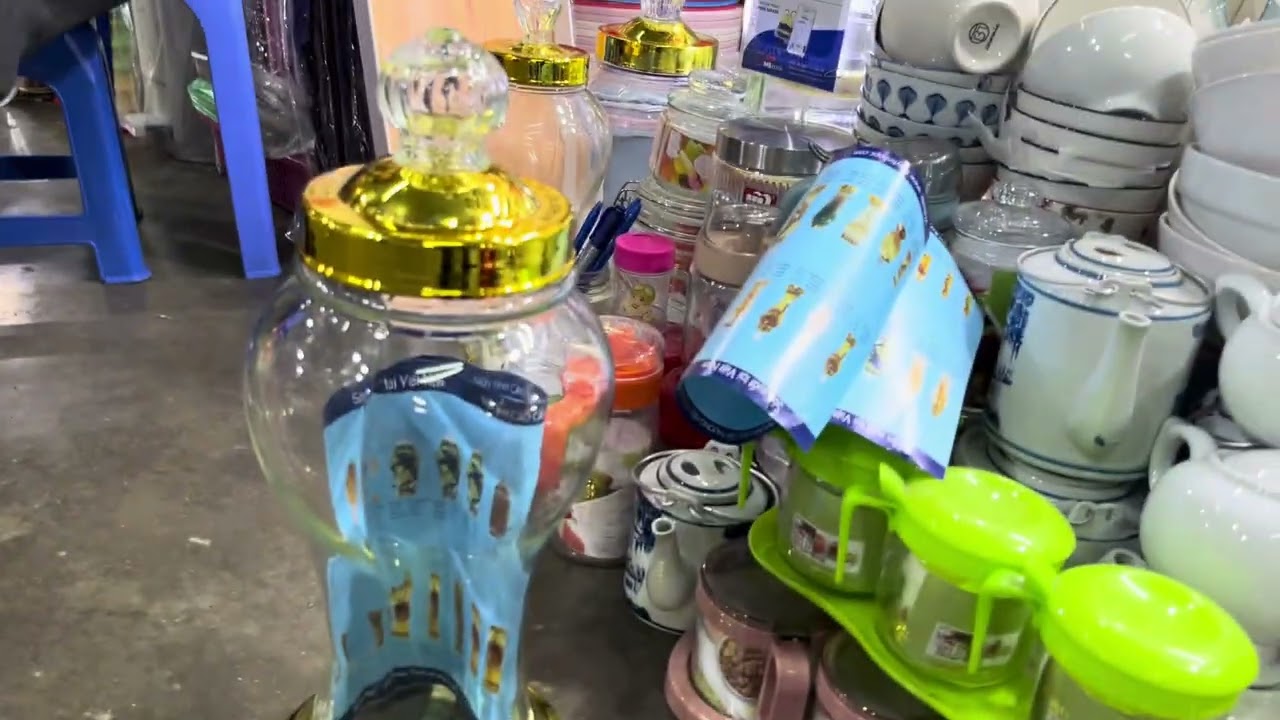 Mùng 6 tết ở chợ Mơ  Hà Nội có gì
