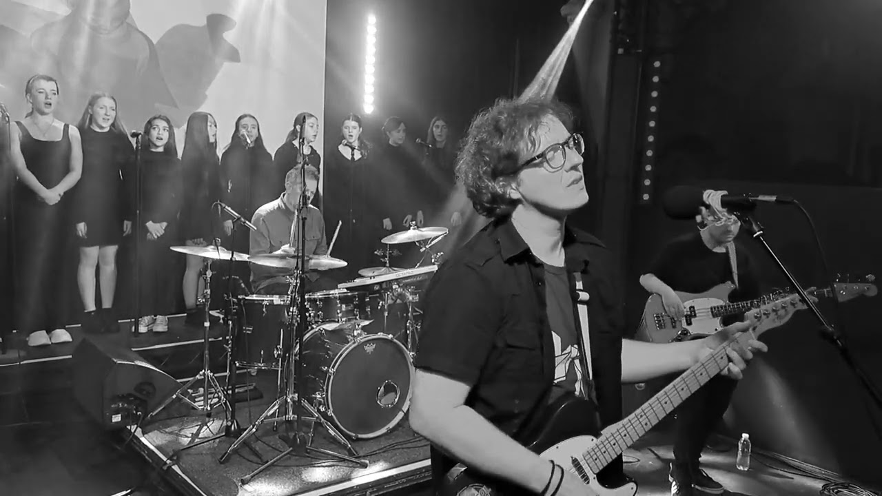 Sun Cutter (aka K.Pearce) - “Healthy State Of Mind” live (feat. Forte Choir)