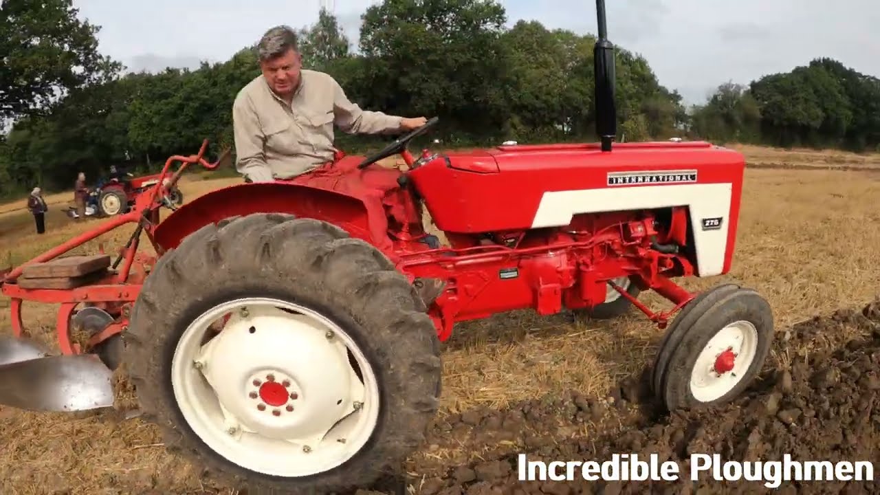 1970 McCormick International Harvester 276 2.4 Litre 4-Cyl Diesel Tractor (38HP) Wythall YFC 2024