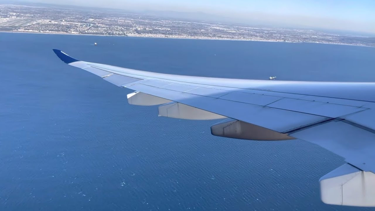 Буксировка, руление и взлет самолета Delta Airbus A330-900neo из Лос-Анджелеса