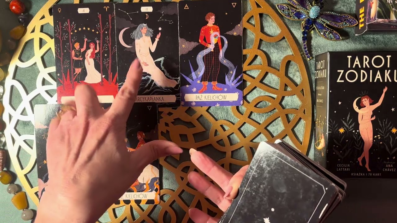 KOMU BARDZO NA TOBIE ZALEŻY💕 #tarot #wróżba #tarotreading #tarotcards #tarotreader #