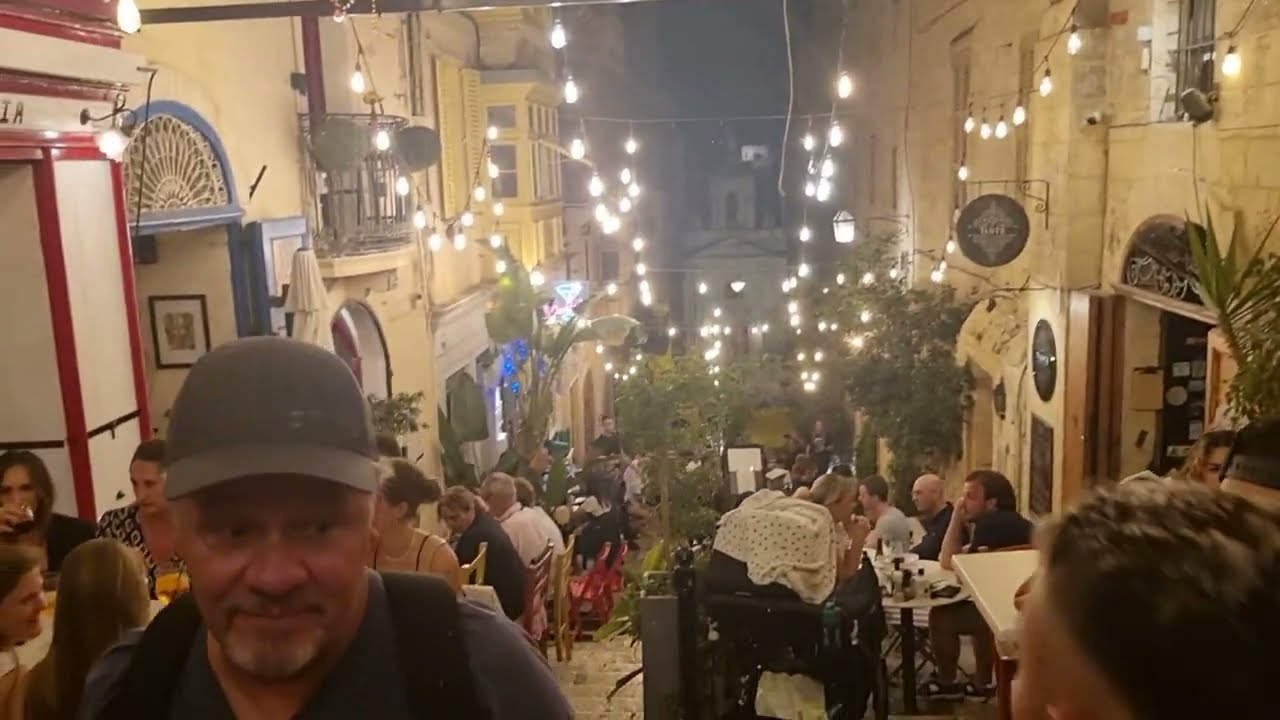 ВАЛЛЕТТА Мальта ночью - Я был здесь в отчаянном положении!