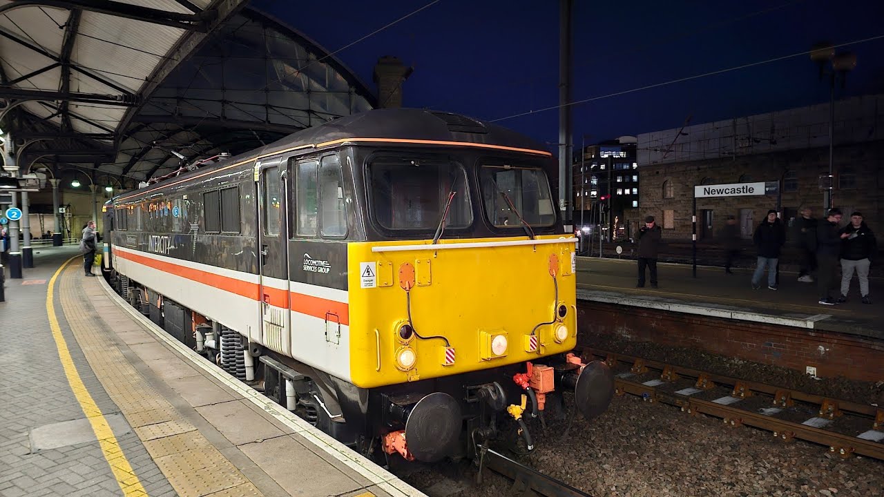 Trains at Newcastle | LSL Class 87002 ! | 66078 + 60056 + 70811 + 66720! | Many Tones! |  10/01/2025
