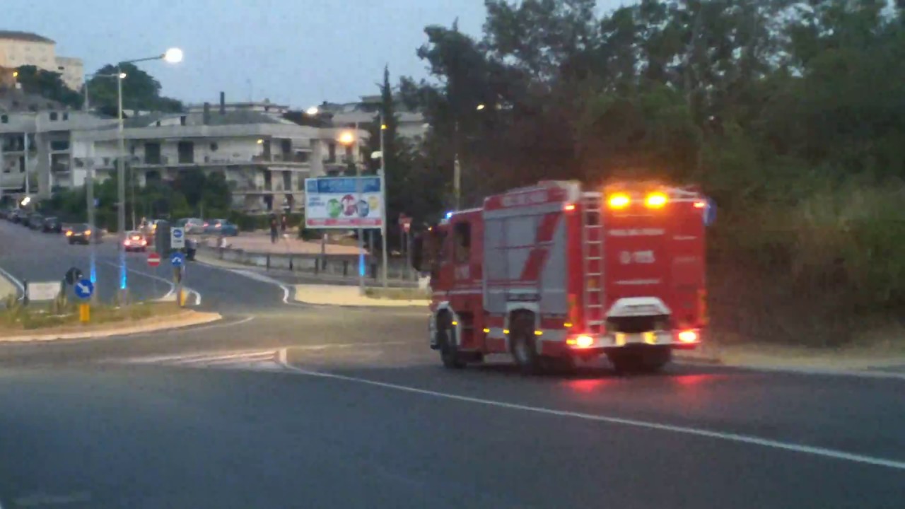Uscita APS Iveco MaxiCity Vigili del fuoco Caserta in sirena