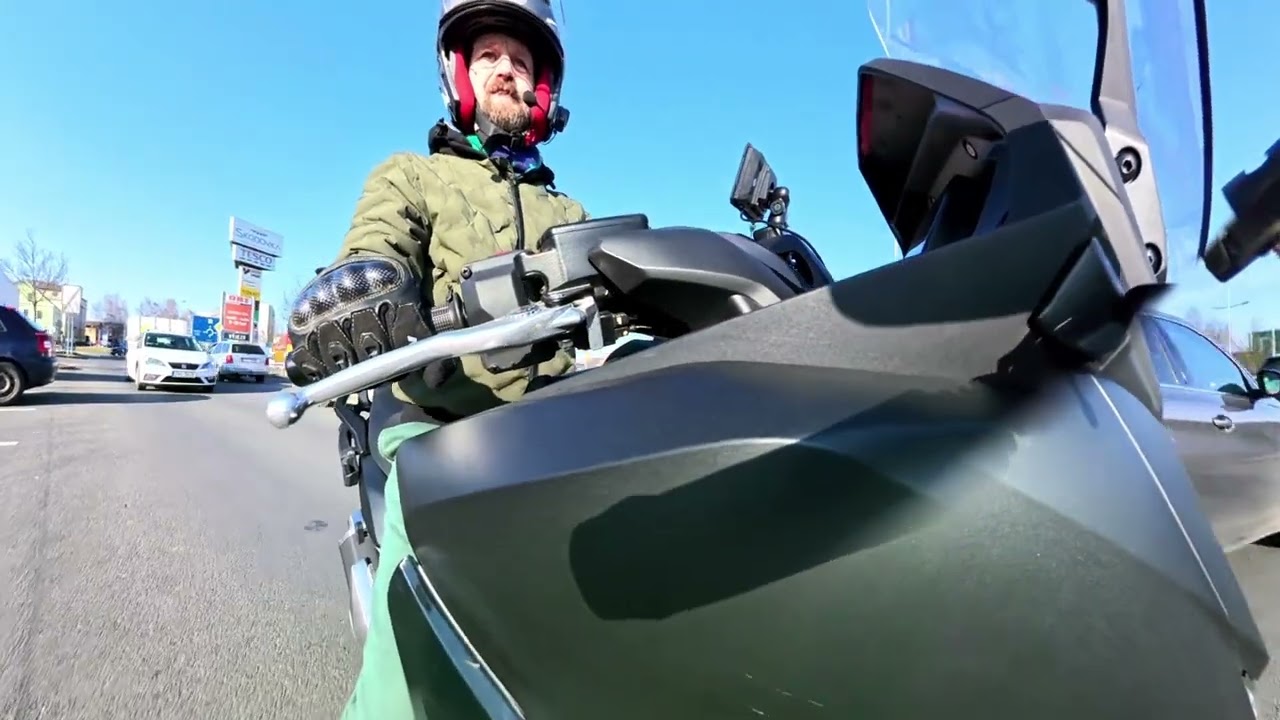 Forza 750