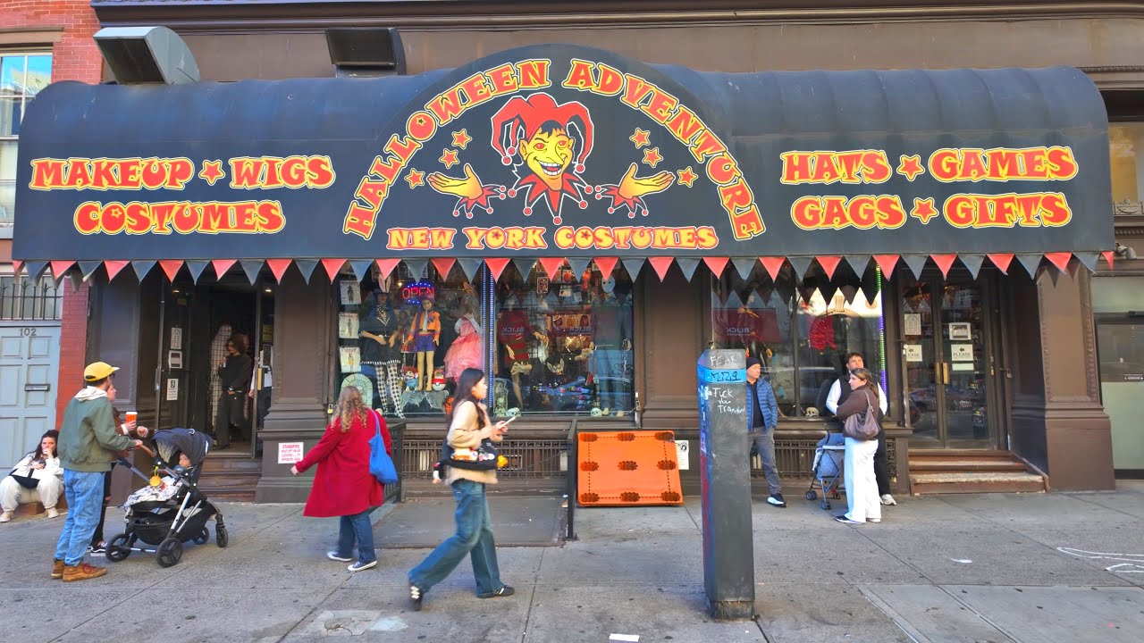 Halloween Adventure 2025 Costumes & Decor Store Walkthrough 4K | NYC’s Largest Halloween Store