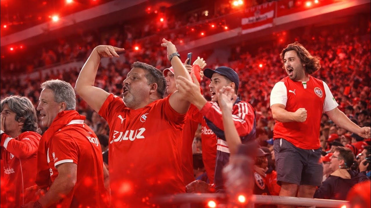 🤪🔥 ¡LA HINCHADA DE INDEPENDIENTE ENLOQUECIÓ EN LO QUE FUE UN PARTIDO DE PELÍCULA!  
