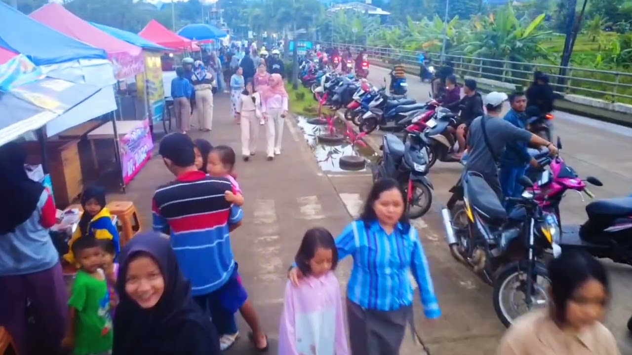 Ngabuburit Di Jembatan Cinta Wado Sumedang 