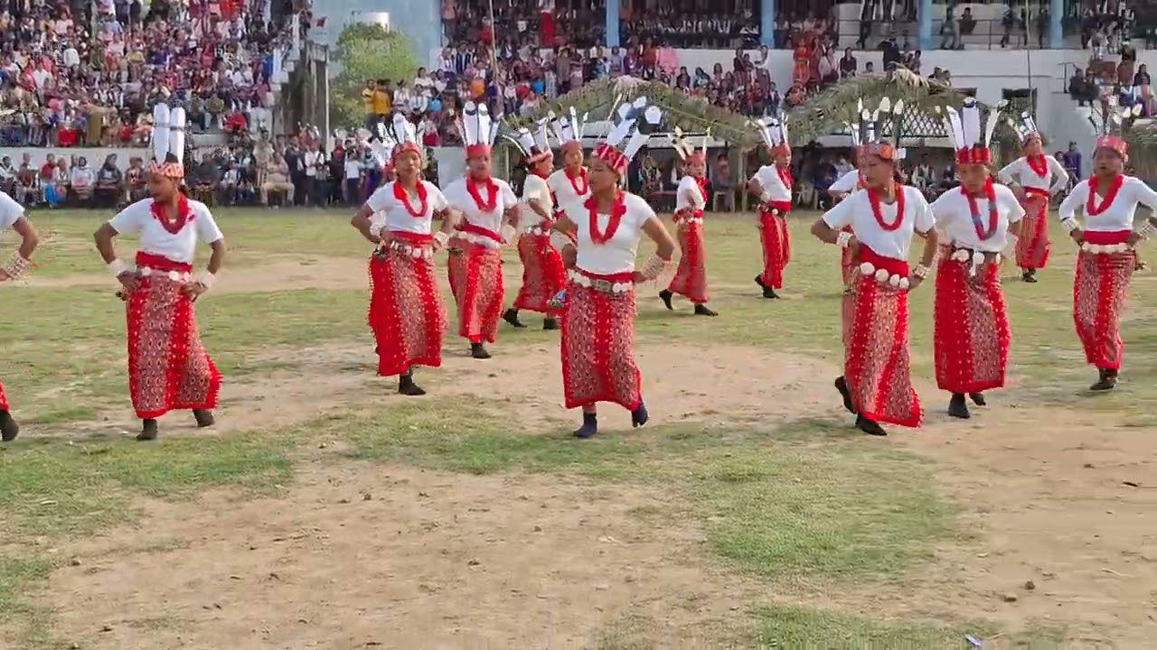 Runu women group mega dance, at Kanubari Oriah 2025