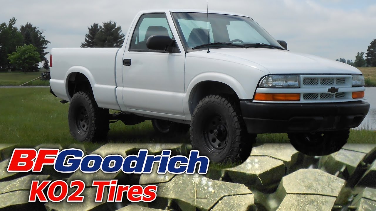 Проект JUNK S10 с 31-дюймовыми шинами BFG KO2 и чёрными дисками 15x7