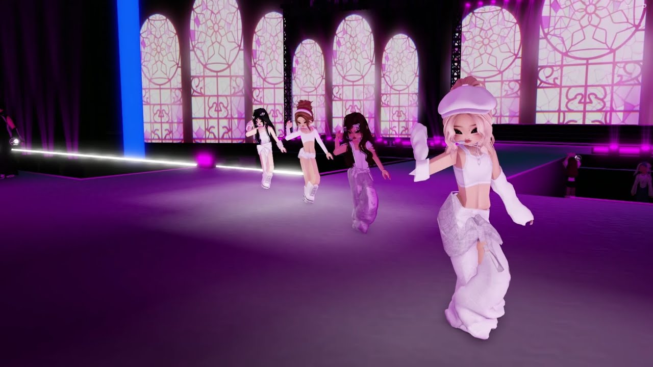 G!RLZ performance on WINTERLAND 2025 | Hyperion ent | Kpop Roblox