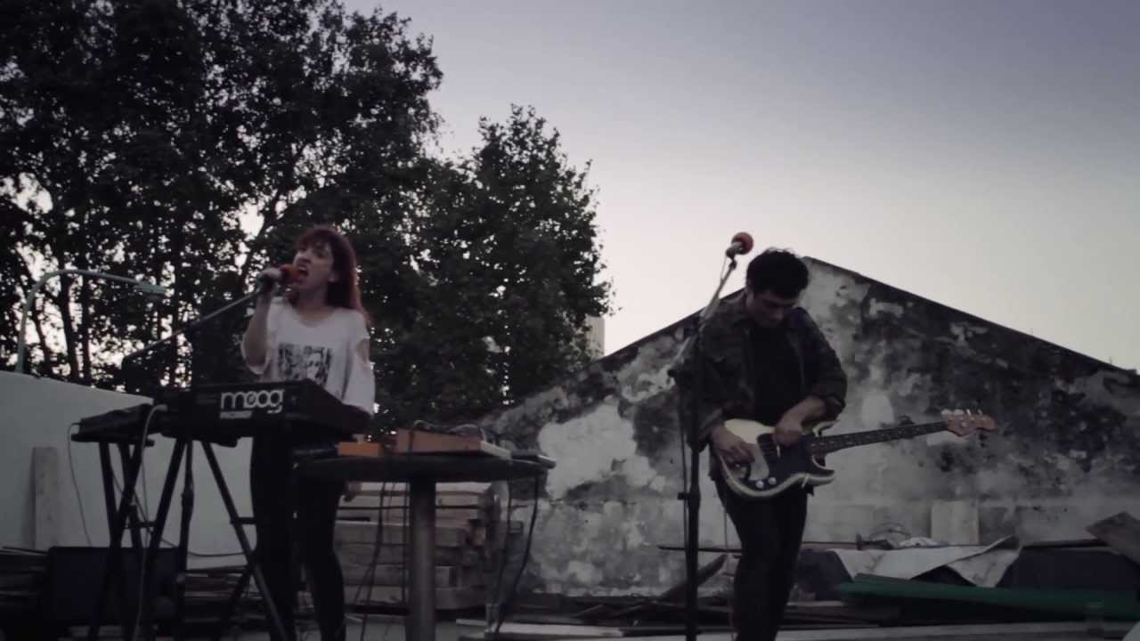 Mueran Humanos en la terraza - Culpable