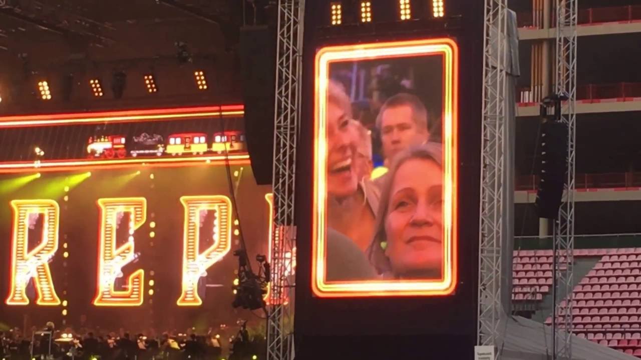 Eppu Normaali : Nyt reppu jupiset riimisi rupiset
