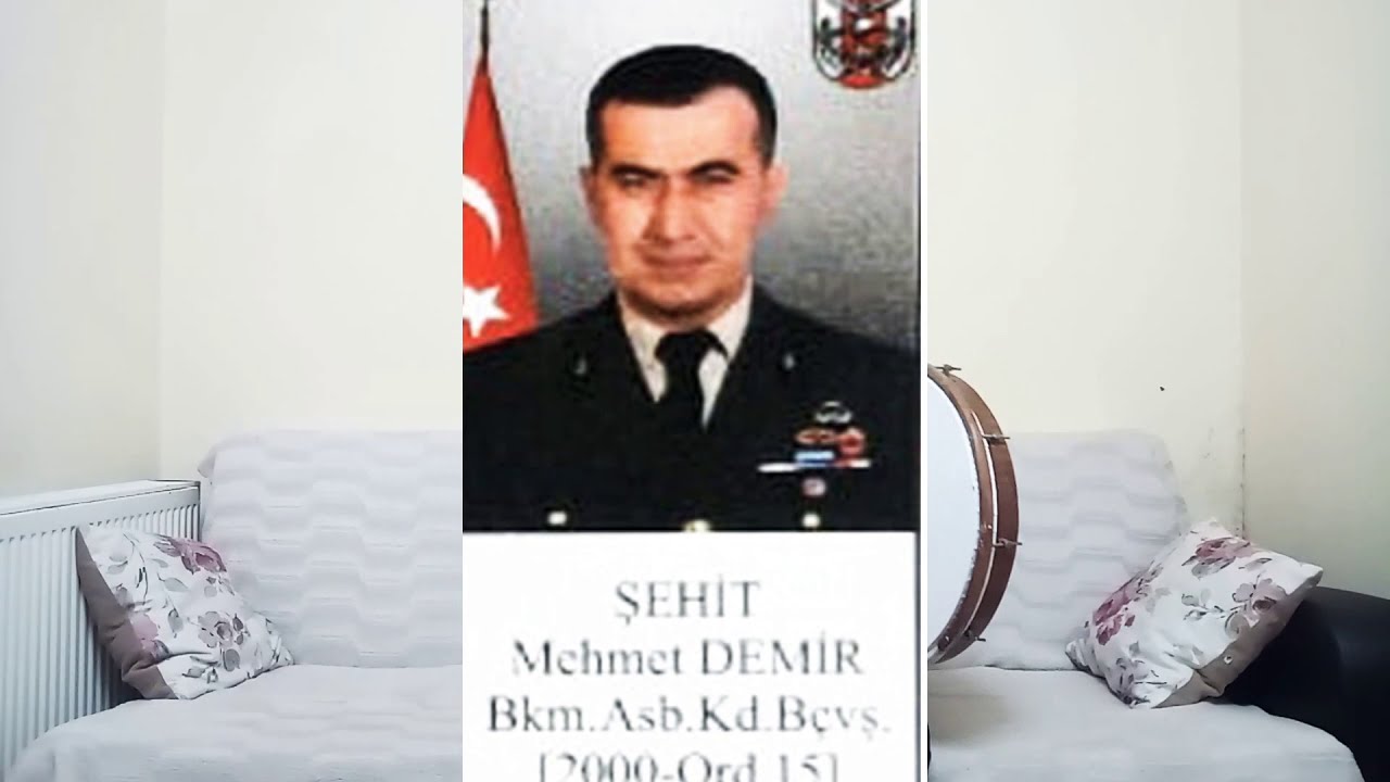 her şehidin ardından Bir türkü söylenirmiş anne