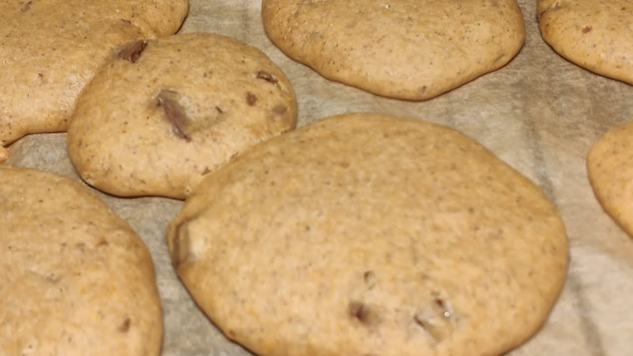 Reviewing Pumpkin Spice Chocolate Chunk Cookie 